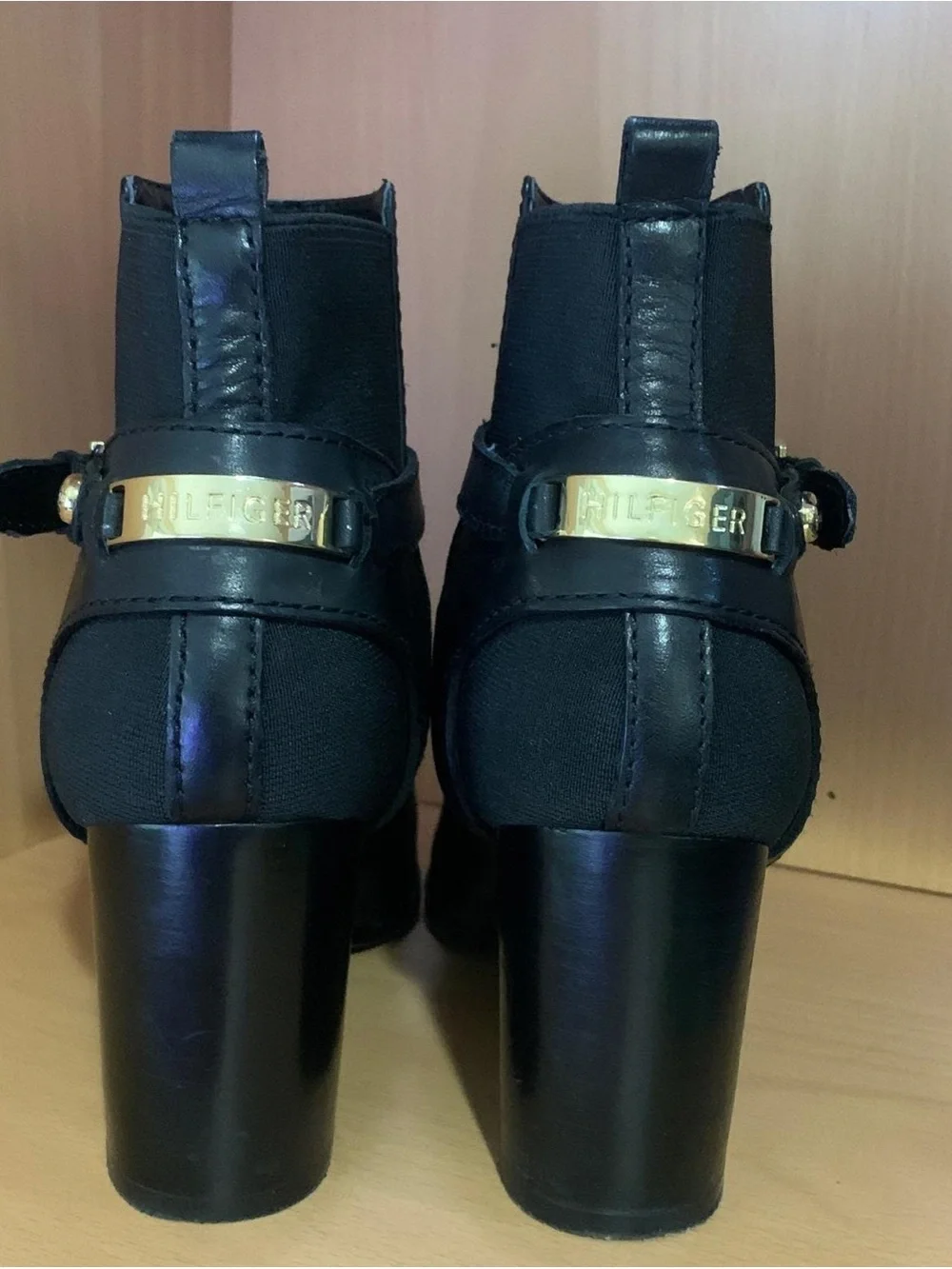 Tommy Hilfiger Hayley Leather Boots Size 8.5